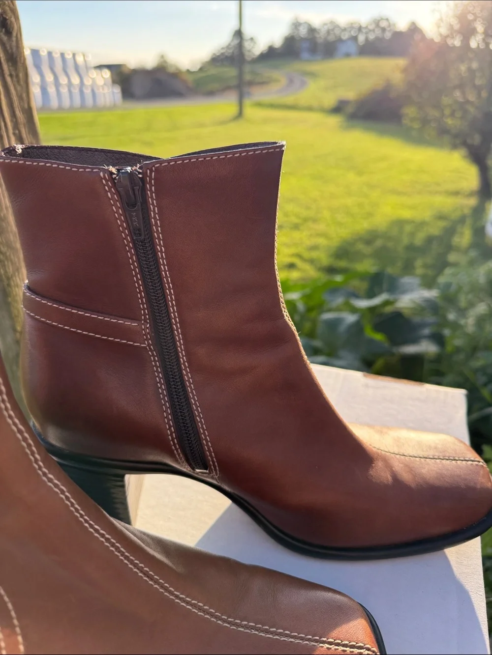 Clarks Brown Leather womens Zip Ankle Boots Classic retro